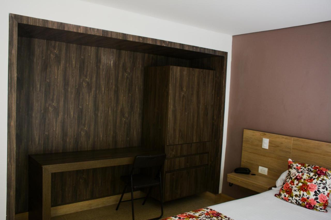 Hotel Poma Rosa Medellin Exterior photo