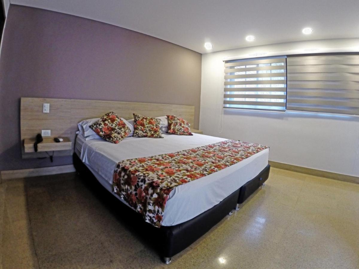 Hotel Poma Rosa Medellin Exterior photo